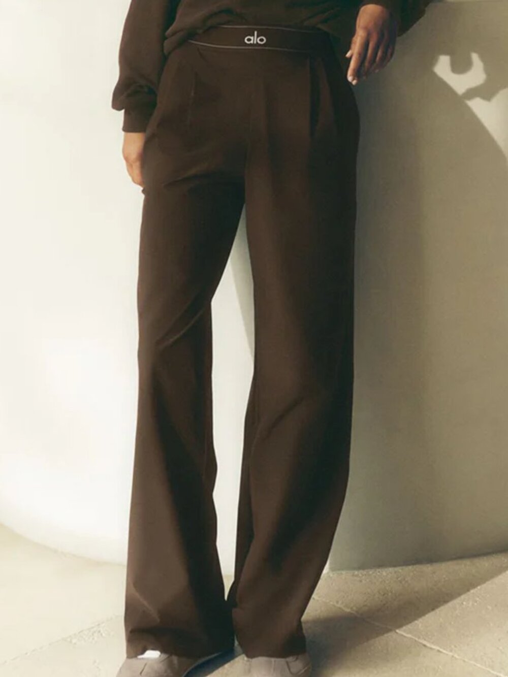 ALO Yoga Wide Leg Pants in Dark Brown - Picture 9 of 9